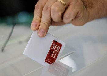 Servel rechazó 96 candidaturas a diputados de Apruebo Dignidad y 90 del Partido Republicano