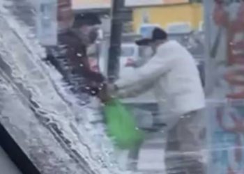Golpean a adulto mayor discapacitado para robarle $3 mil: detenido quedó en prisión preventiva