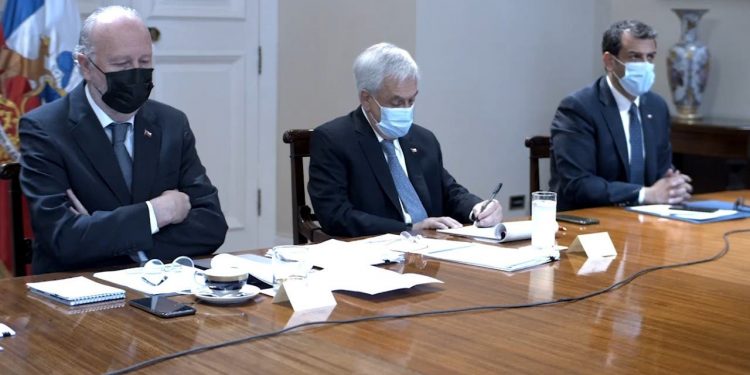 Piñera sostiene reunión con autoridades de Macrozona Sur y pide unidad para enfrentar violencia