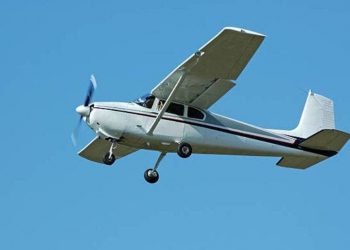 Reportan caída de una avioneta en los faldeos del volcán Villarrica: al menos 4 lesionados