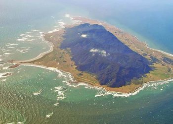 Isla Mocha, sin transporte ni electricidad: autoridades oficiarán al Gobierno para buscar soluciones