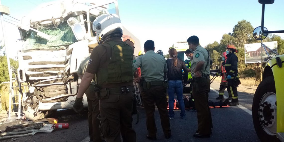 7 heridos en accidente de tránsito entre bus y camión en ruta Villarrica – Freire