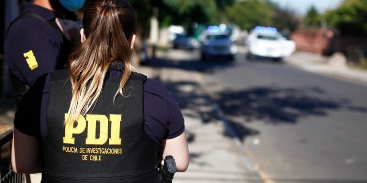 Desconocidos atacan y matan a mujer en situación de calle en Estación Central