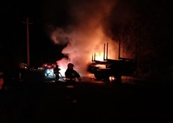 Al menos tres camiones fueron quemados en la ruta Capitán Pastene – Lumaco 