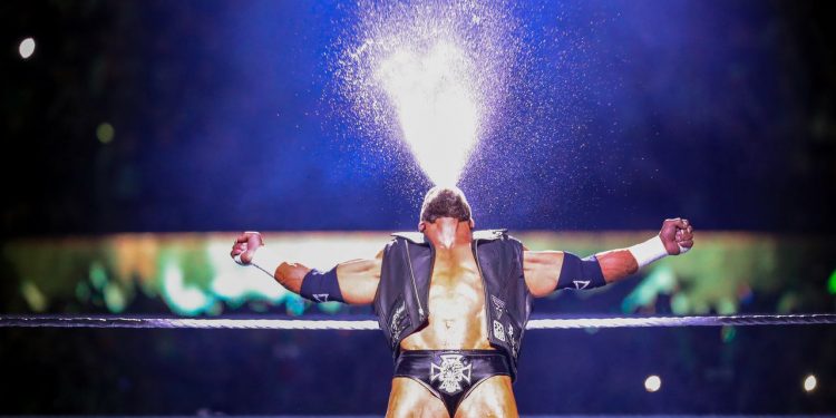 Triple H, estrella de la WWE, anuncia su retiro como luchador después de una cirugía cardíaca