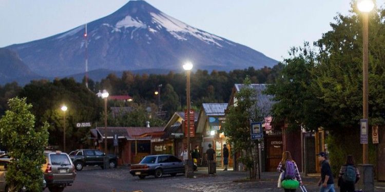 Estudiante es herido con un arma blanca tras riña al interior de liceo en Villarrica