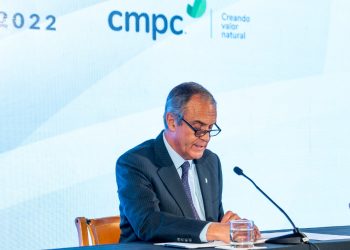 Presidente de CMPC abordó conflicto en la macrozona sur en junta de accionistas de la empresa 