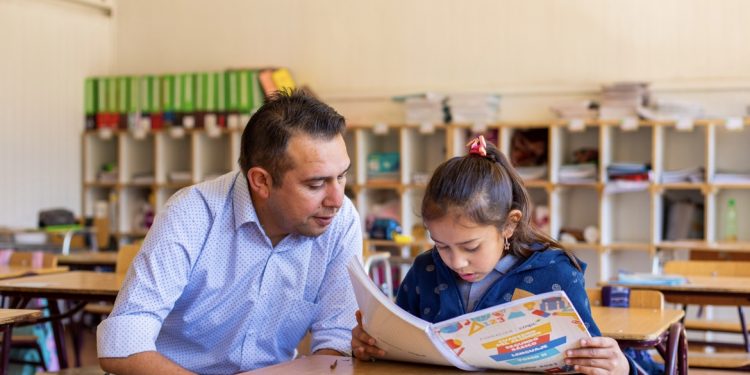 Fundación CMPC inicia campaña que busca sumar esfuerzos y revertir una de las graves consecuencias de la pandemia: niños y niñas que no leen