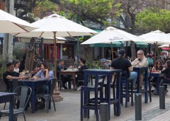 Ingreso a espacios cerrados también con PCR negativo y nuevos aforos