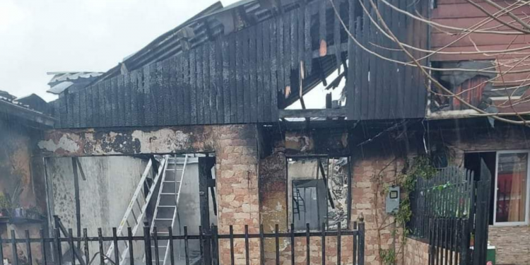 Niña de 7 años muere tras incendio de vivienda en Nacimiento