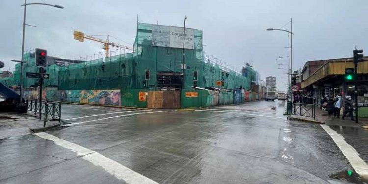 Anuncian cierre de media calzada en Manuel Rodríguez por obras de reposición del Mercado de Temuco