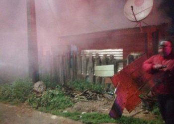 Joven con problemas de movilidad muere en incendio que afectó 2 viviendas en Padre Las Casas