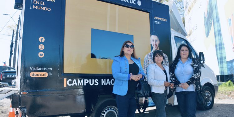 Oficina móvil del Campus Nacimiento CMPC – Duoc UC comienza recorrido por comunas